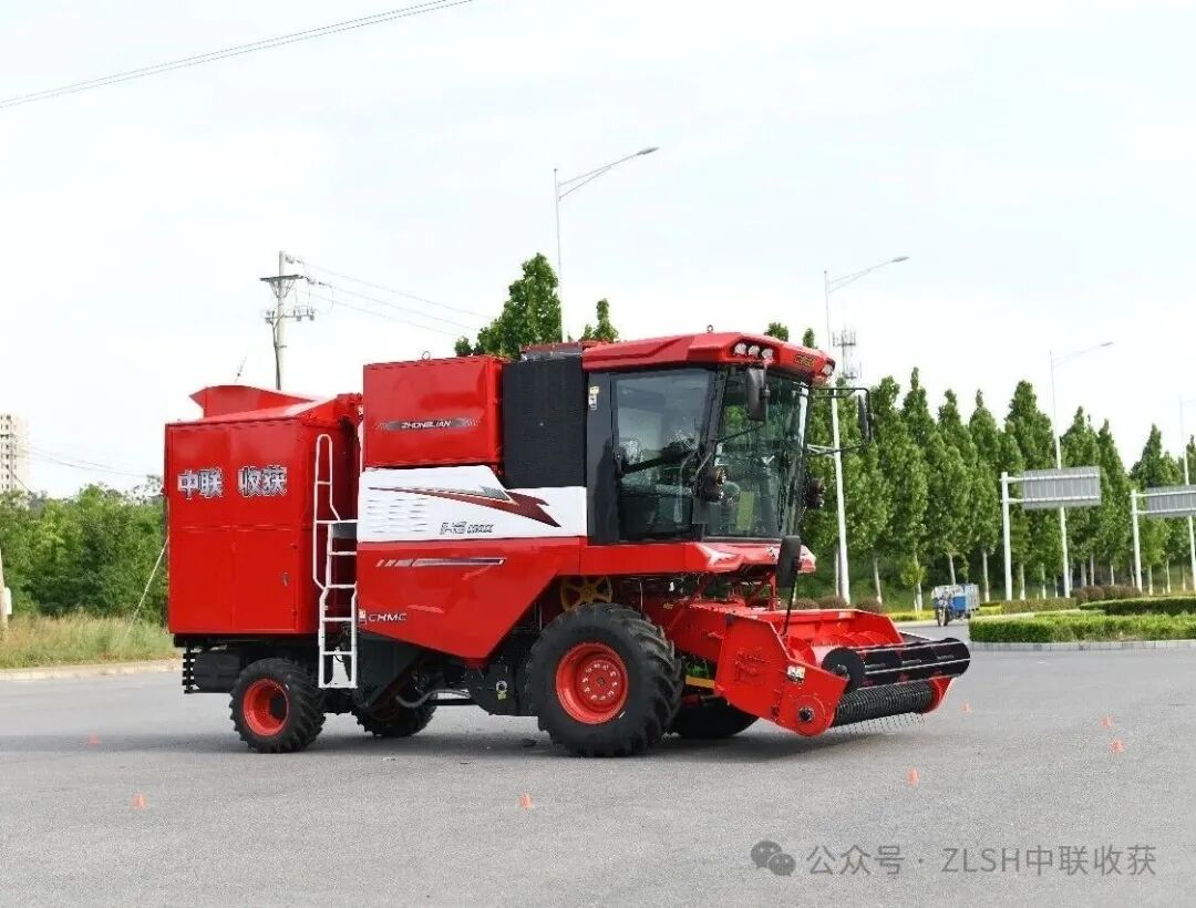 沃野掘金:南阳老农机手吴师傅与中联收获的双向奔赴(图1) 沃野掘金:南阳老农机手吴师傅与中联收获的双向奔赴(图1)
